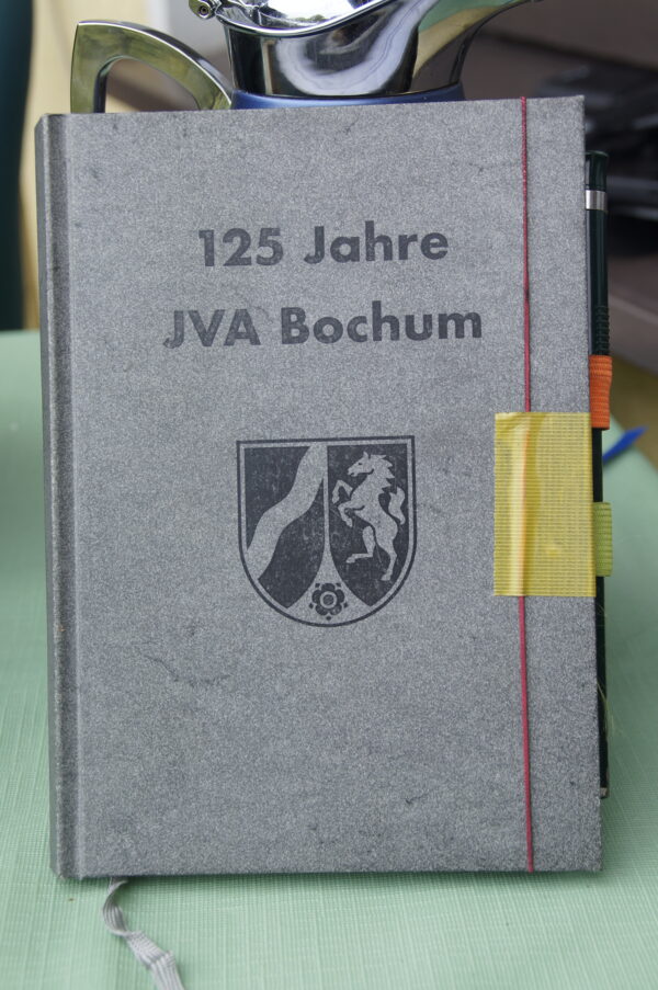 Skizzenbuch JVA Krümmede DIN A 5, 80 g/qm SM-Papier. Ich Liebe das Büchlein. Schon dafür, welche Blicke man schon beim Auspacken erntet.